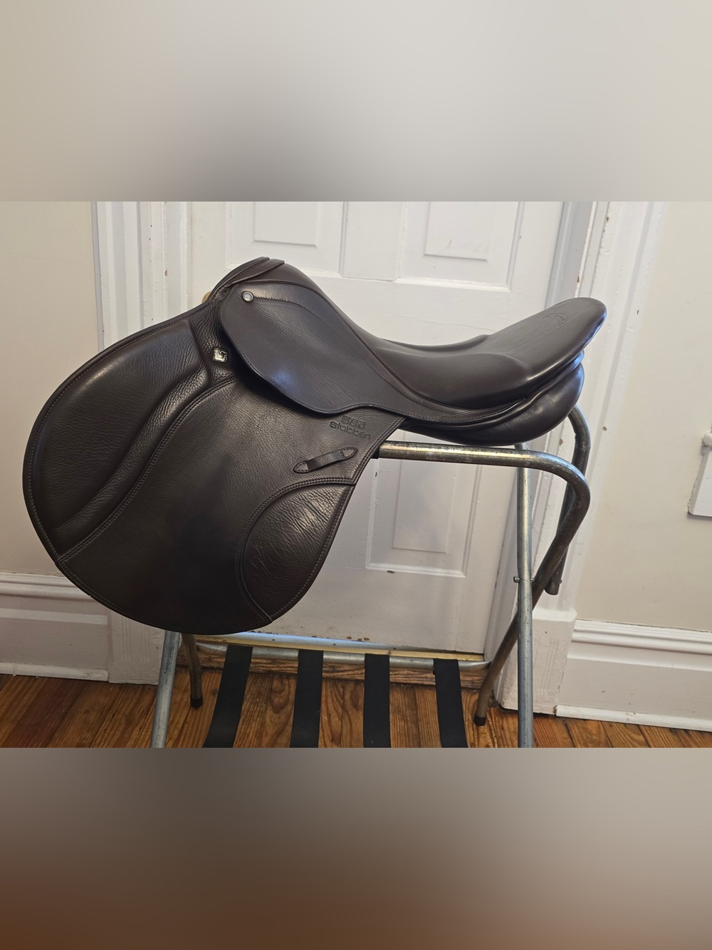 Stubben Jump Saddle, 30 CM tree, 18.5 inch seat